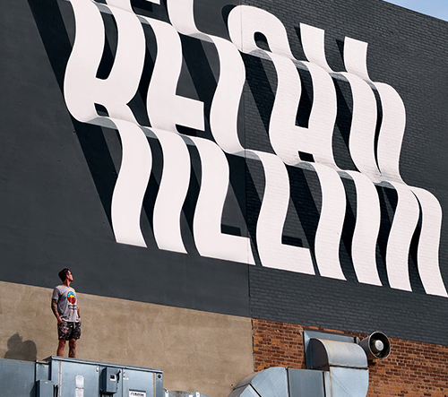 Ben Johnston vytváří hravé muraly inspirované optickou iluzí