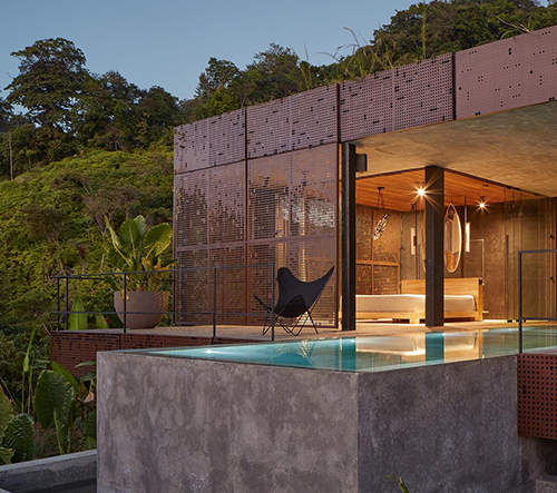 České studio Formafatal navrhlo soukromou Atelier Villu pro majitele resortu na Kostarice
