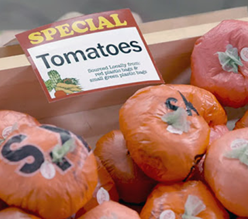 New York otevřel obchod s potravinami z obalového plastu jako varování